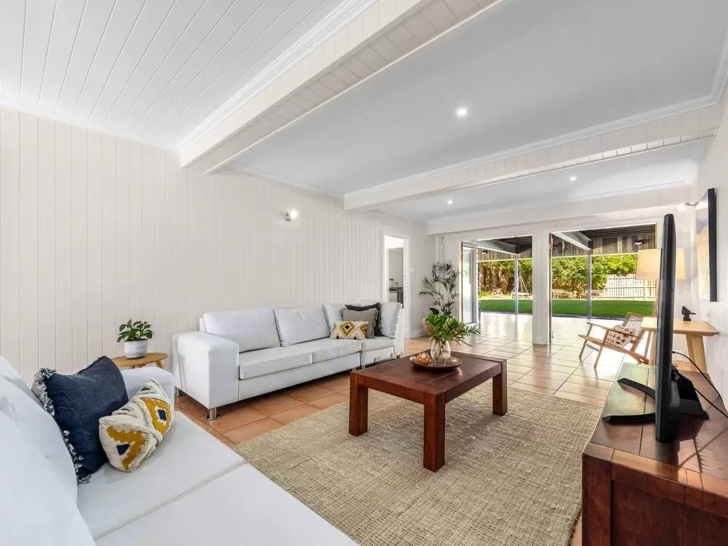 78 Lodge Road, Kalinga Sold by Queensland Sotheby's International Realty - image 1