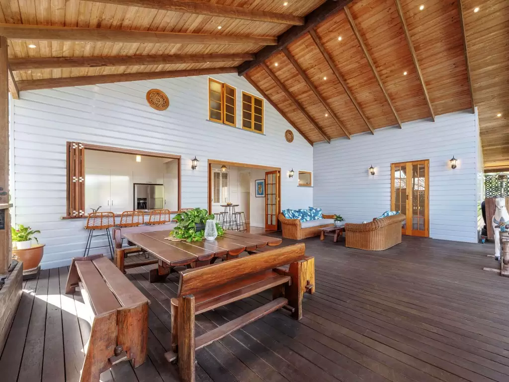 78 Lodge Road, Kalinga Sold by Queensland Sotheby's International Realty - image 1