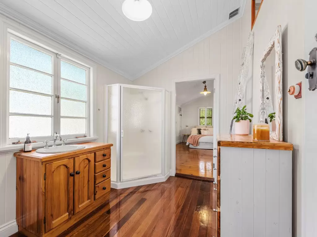 78 Lodge Road, Kalinga Sold by Queensland Sotheby's International Realty - image 1