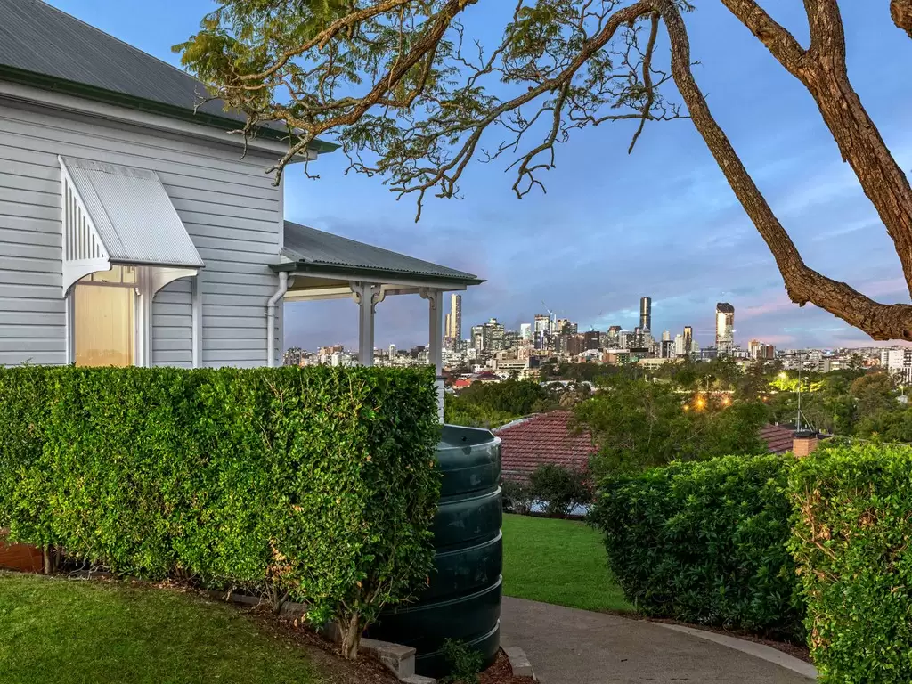 34 Miskin Street, Toowong Sold by Queensland Sotheby's International Realty - image 1