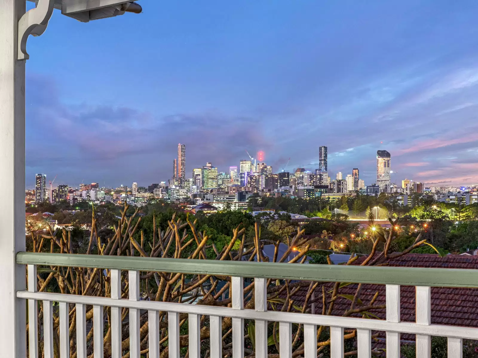 34 Miskin Street, Toowong Sold by  - image 1