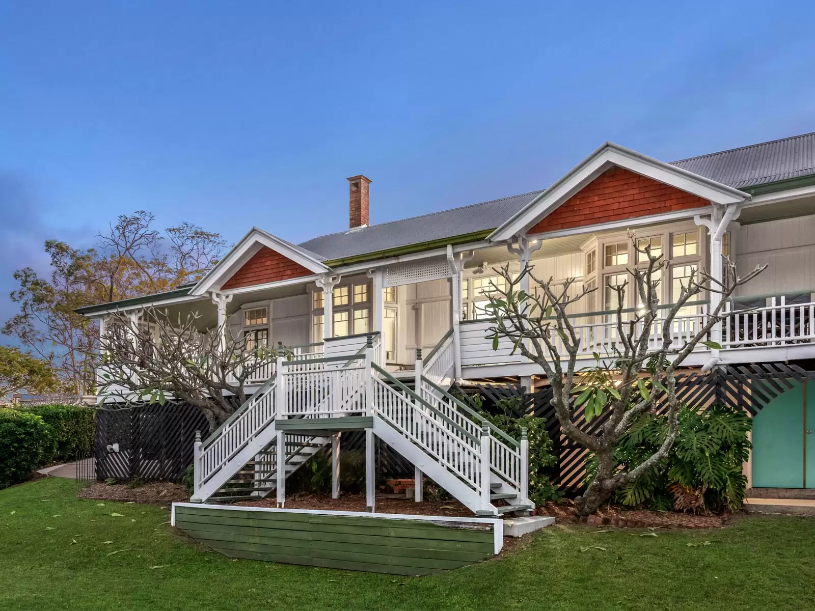 34 Miskin Street, Toowong Sold by  - image 1