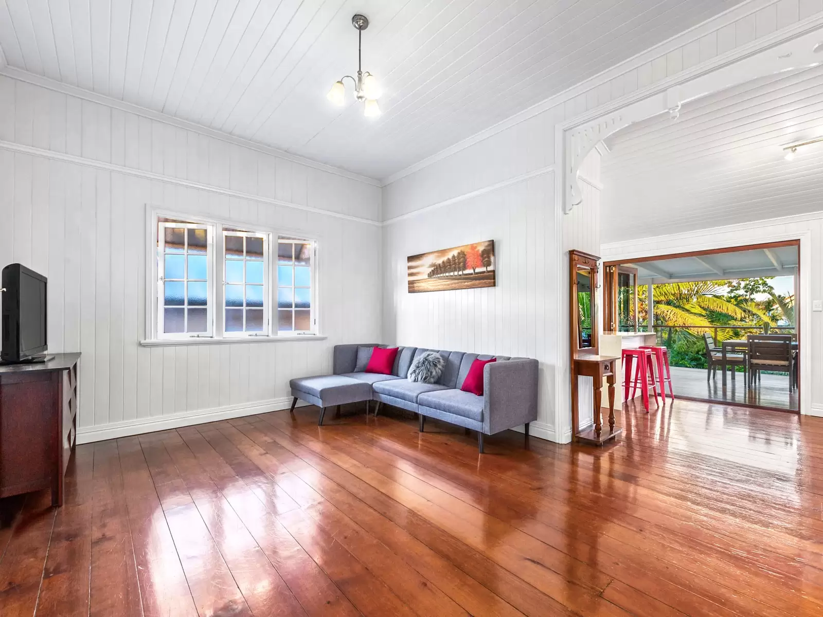 17 Duke Street, Ascot Sold by  - image 1