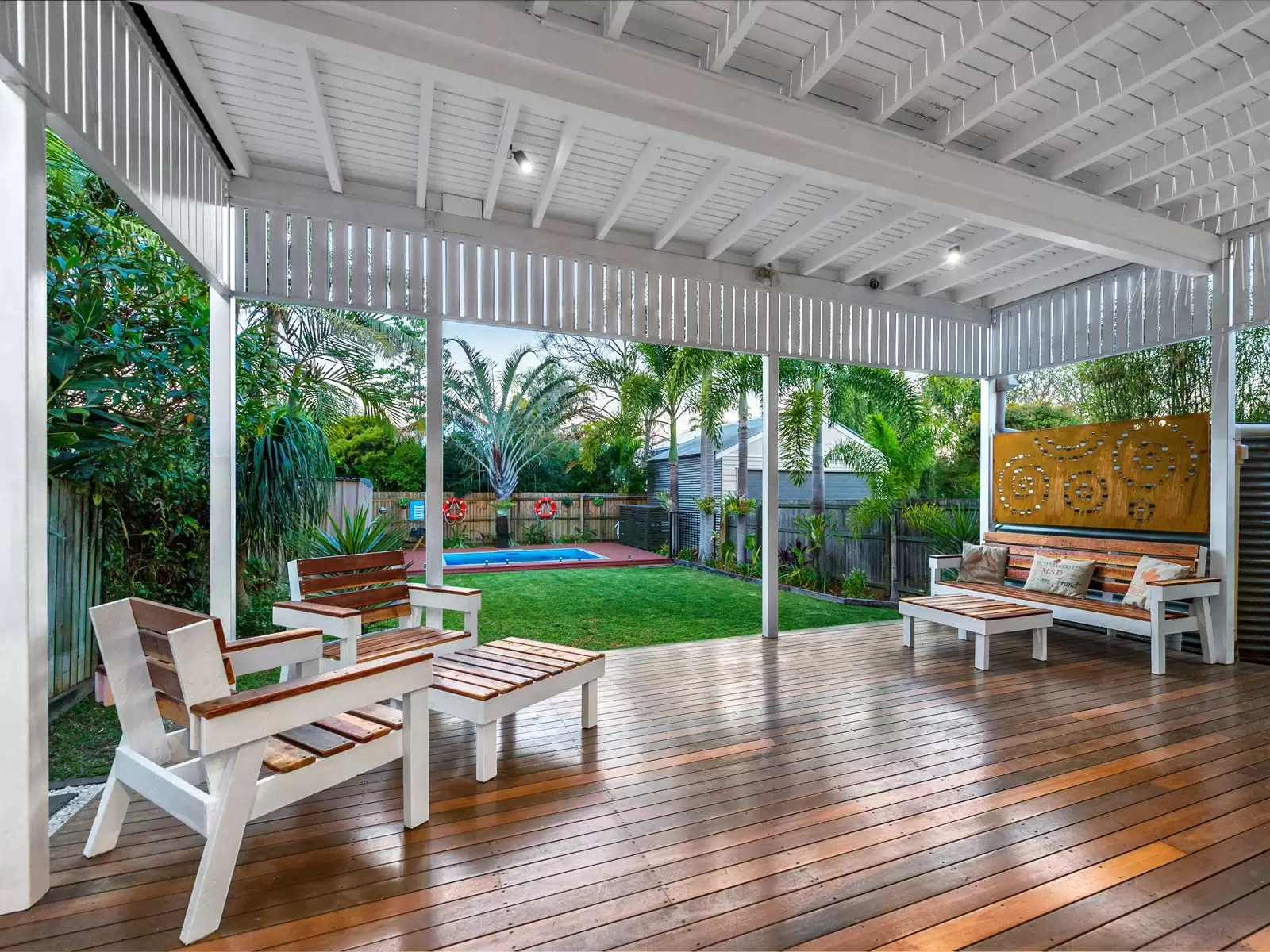 17 Duke Street, Ascot Sold by  - image 1