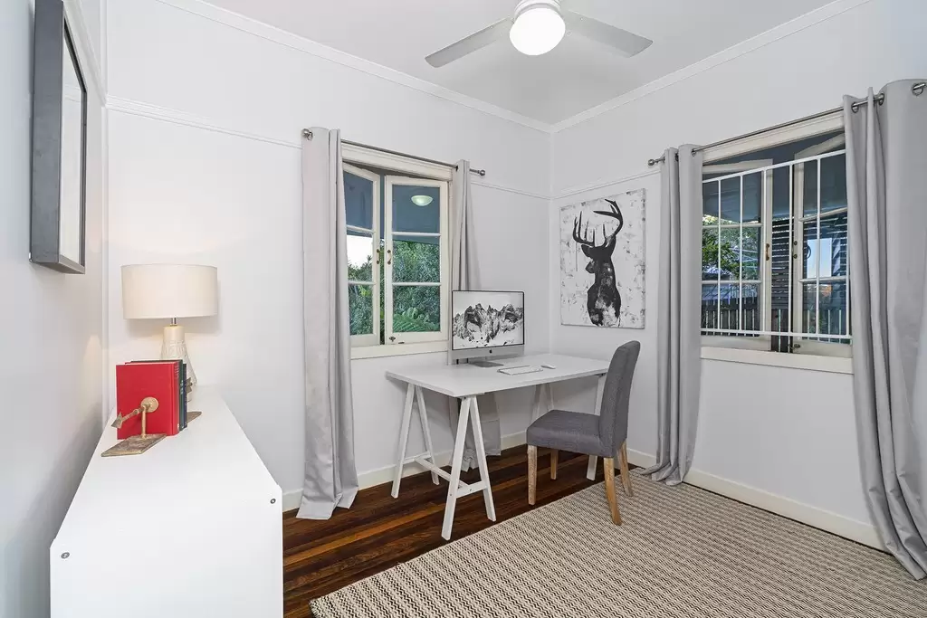 76 Armfield Street, Stafford Sold by Queensland Sotheby's International Realty - image 1