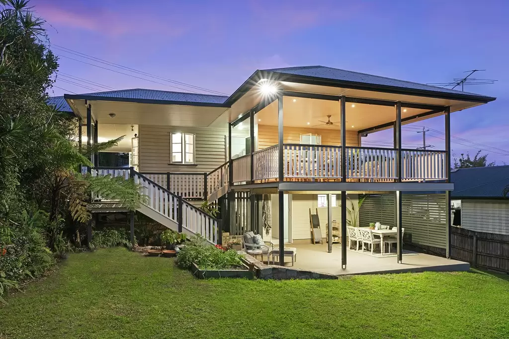 76 Armfield Street, Stafford Sold by Queensland Sotheby's International Realty - image 1