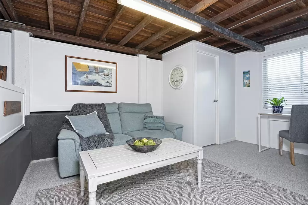 76 Armfield Street, Stafford Sold by Queensland Sotheby's International Realty - image 1