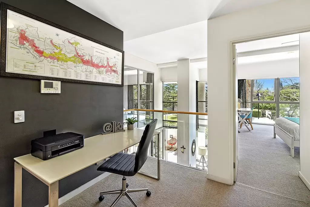 2001/1 'Liberty Panorama' Lennie Avenue, Main Beach Sold by Queensland Sotheby's International Realty - image 1