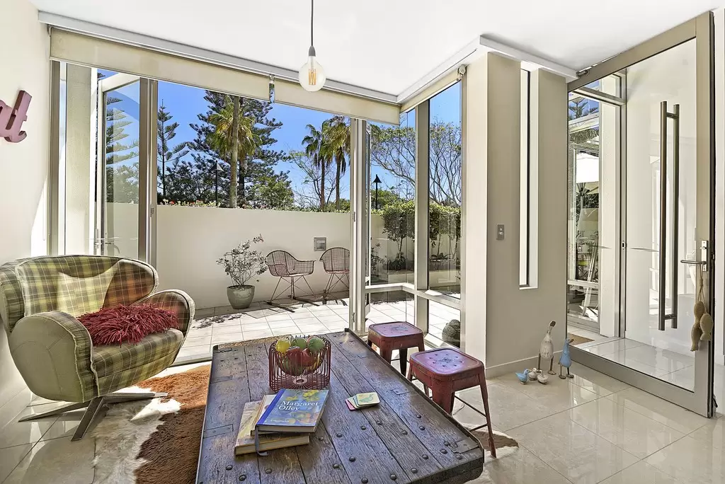2001/1 'Liberty Panorama' Lennie Avenue, Main Beach Sold by Queensland Sotheby's International Realty - image 1