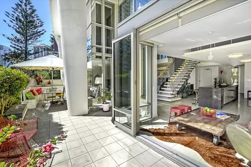 2001/1 'Liberty Panorama' Lennie Avenue, Main Beach Sold by 
