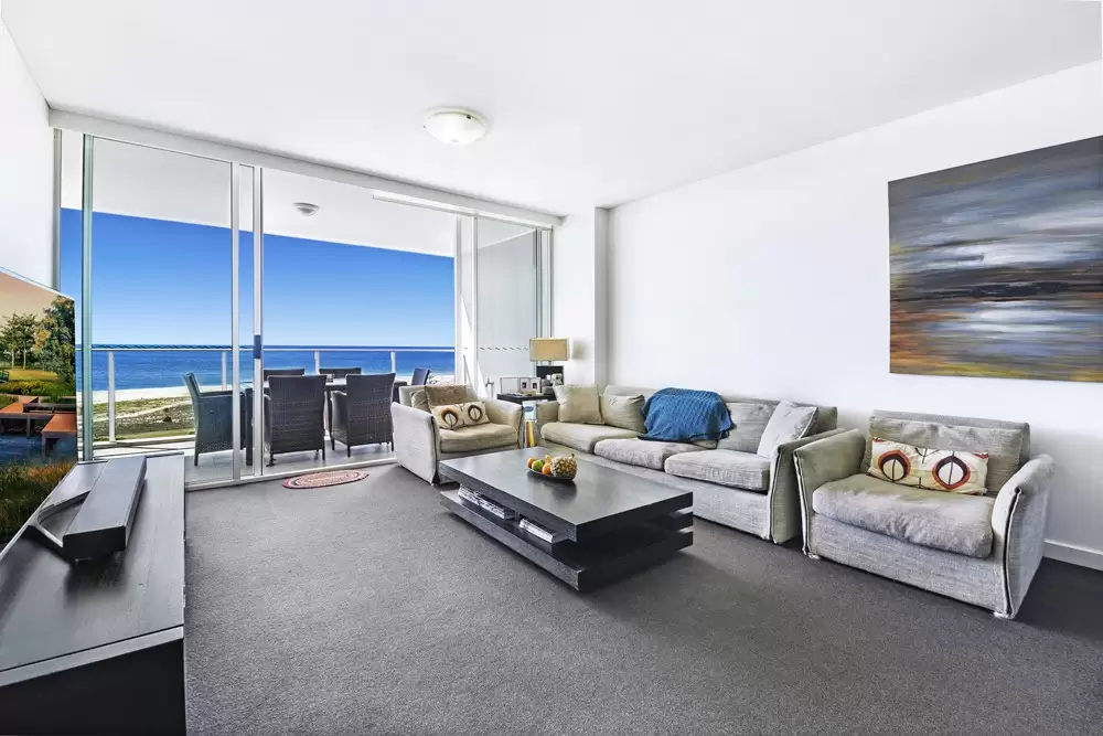 605/2-8 Creek Street, Coolangatta Sold by Queensland Sotheby's International Realty - image 1
