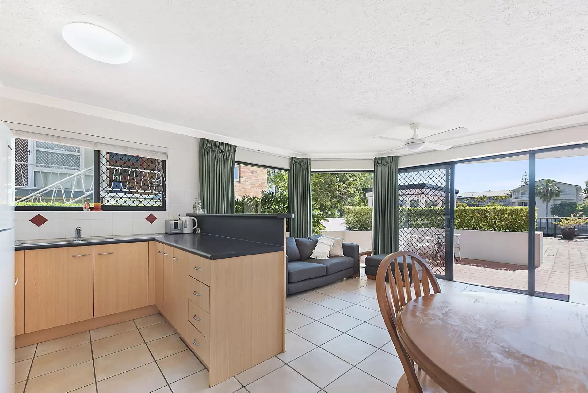 2/12 Paradise Island, Surfers Paradise Sold by Queensland Sotheby's International Realty - image 1