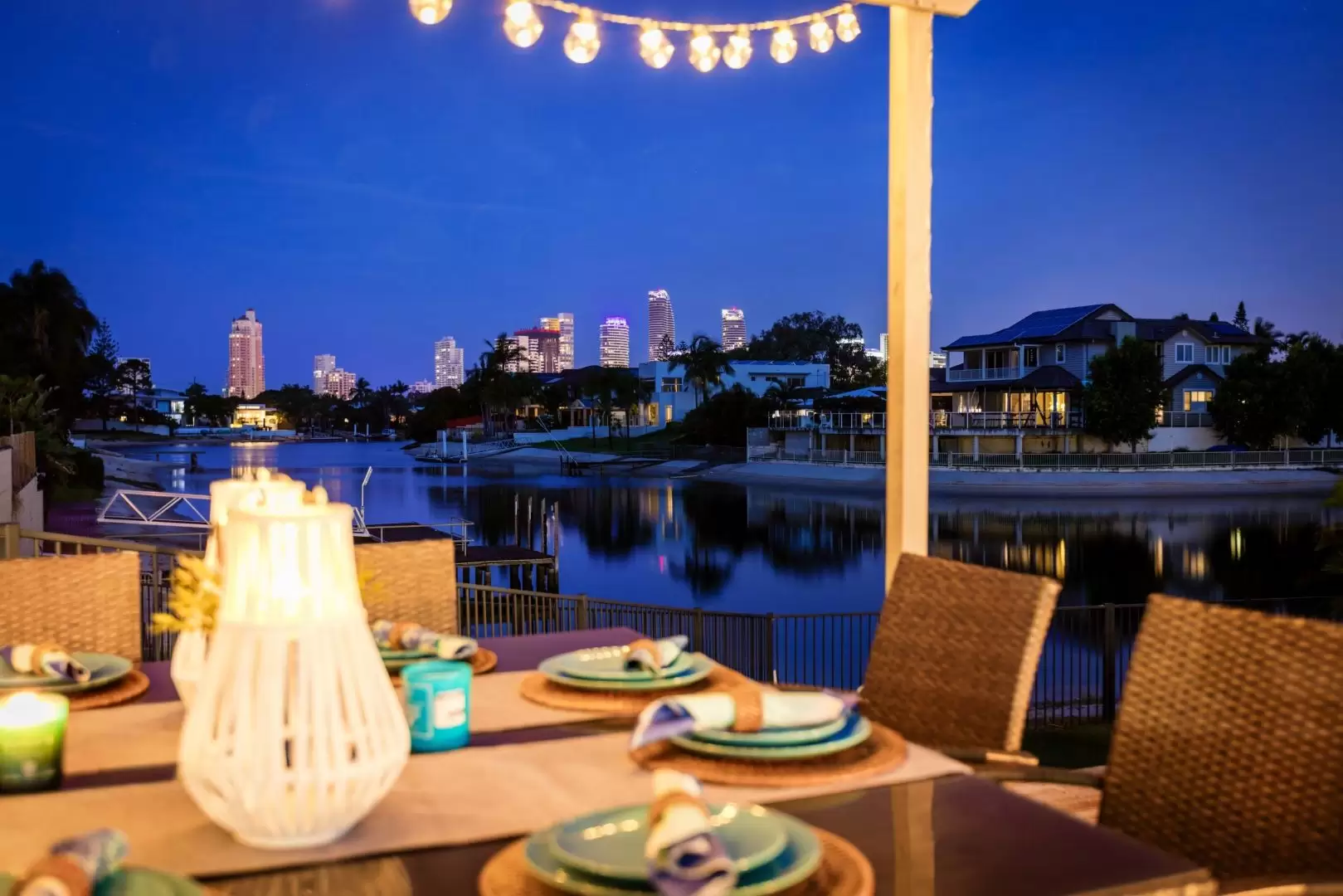 42 Rio Vista Boulevard, Broadbeach Waters Sold by Queensland Sotheby's International Realty - image 1