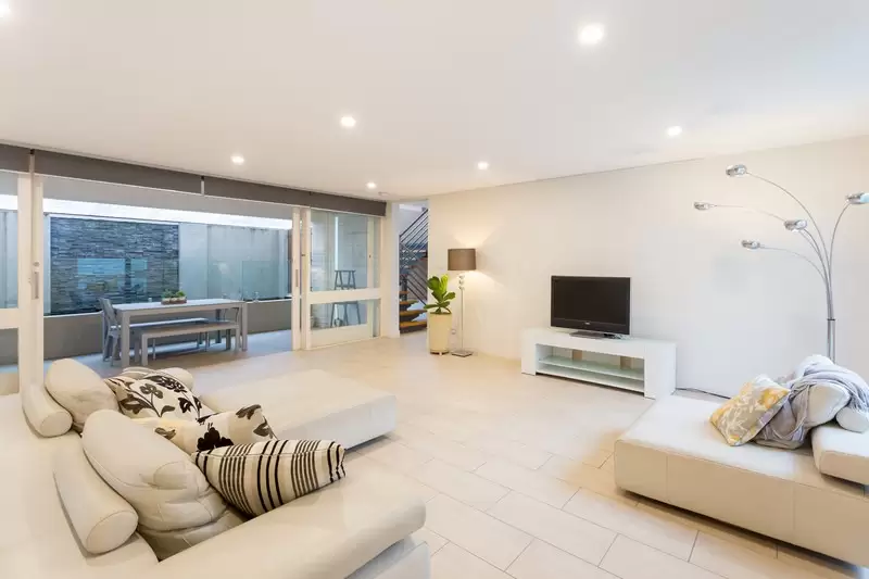 10 Griffith Street, New Farm Sold by Queensland Sotheby's International Realty - image 1