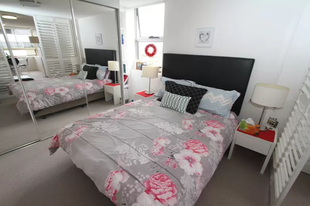 245/79 Moray Street, New Farm Sold by  - image 1