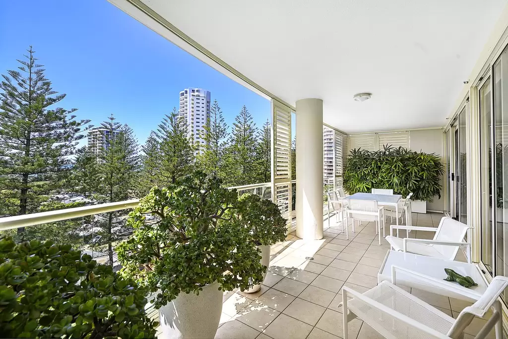 1055/1 'Liberty Pacific' Lennie Avenue, Main Beach Sold by Queensland Sotheby's International Realty - image 1
