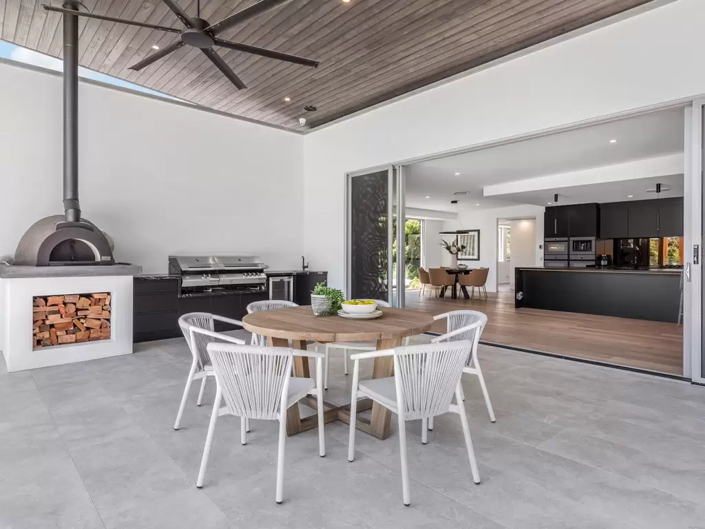 558 London Road, Chandler Sold by Queensland Sotheby's International Realty - image 1