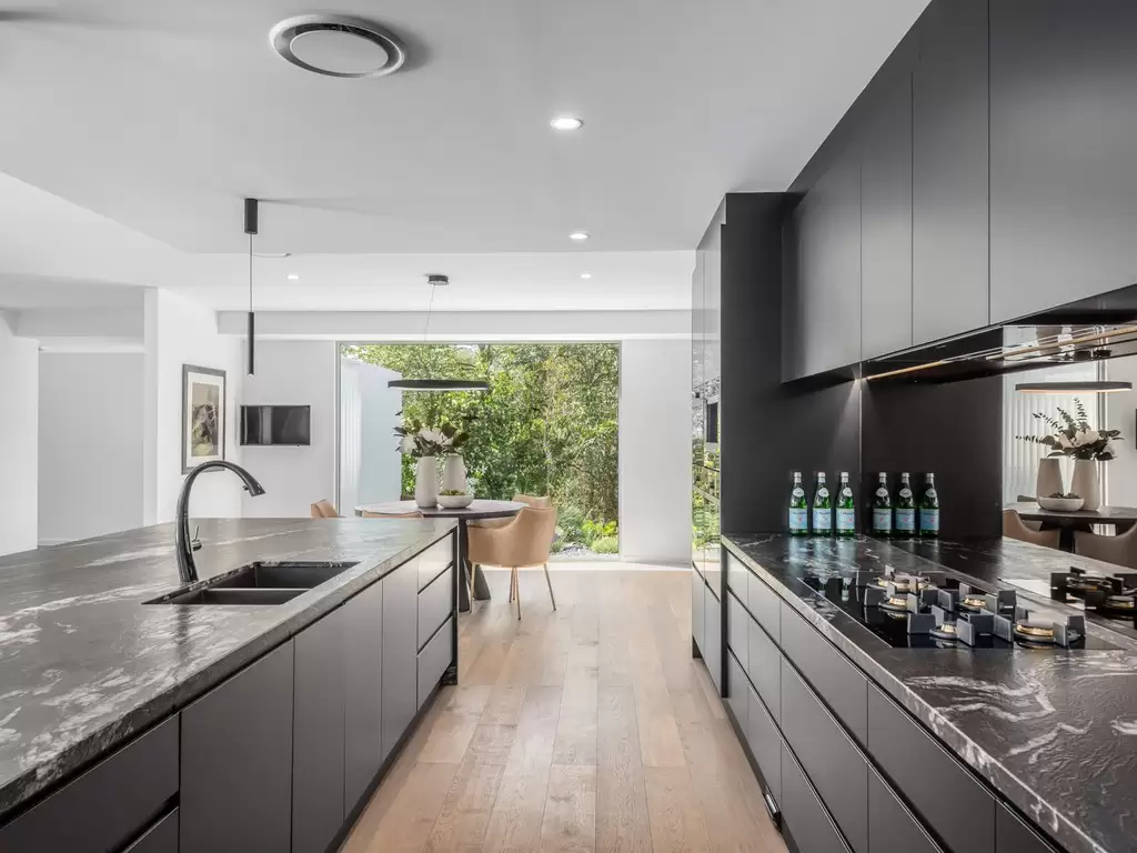 558 London Road, Chandler Sold by Queensland Sotheby's International Realty - image 1