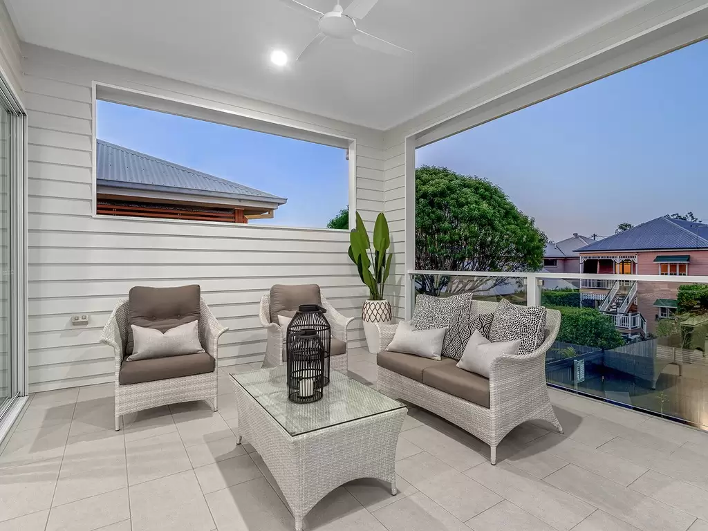27 Emma Street, Kalinga Sold by Queensland Sotheby's International Realty - image 1