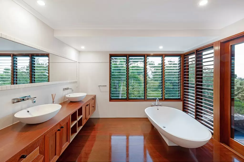 133 Stanley Drive, Cannon Valley Sold by Queensland Sotheby's International Realty - image 1