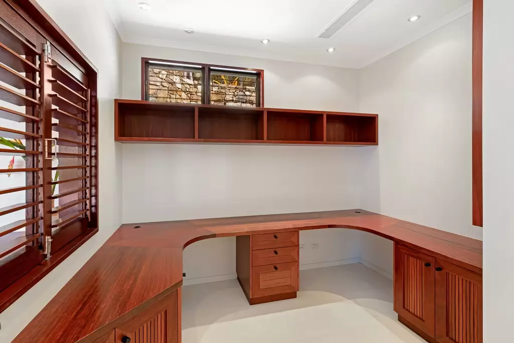 133 Stanley Drive, Cannon Valley Sold by Queensland Sotheby's International Realty - image 1