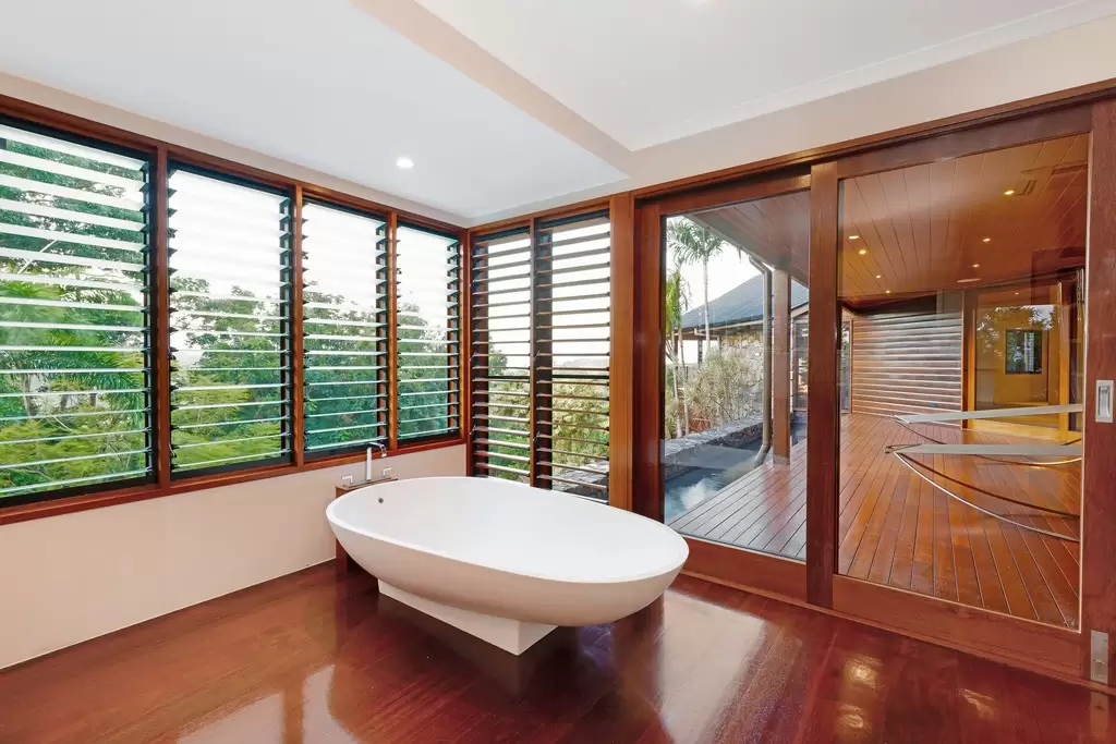 133 Stanley Drive, Cannon Valley Sold by Queensland Sotheby's International Realty - image 1