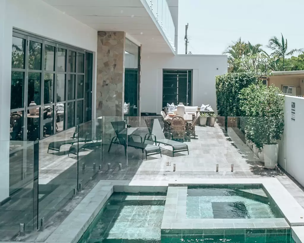 44 Brindisi Avenue, Isle Of Capri Sold by Queensland Sotheby's International Realty - image 1