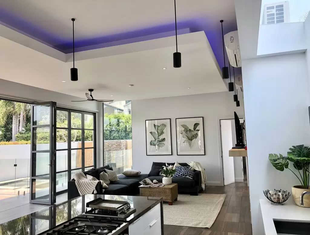 44 Brindisi Avenue, Isle Of Capri Sold by Queensland Sotheby's International Realty - image 1