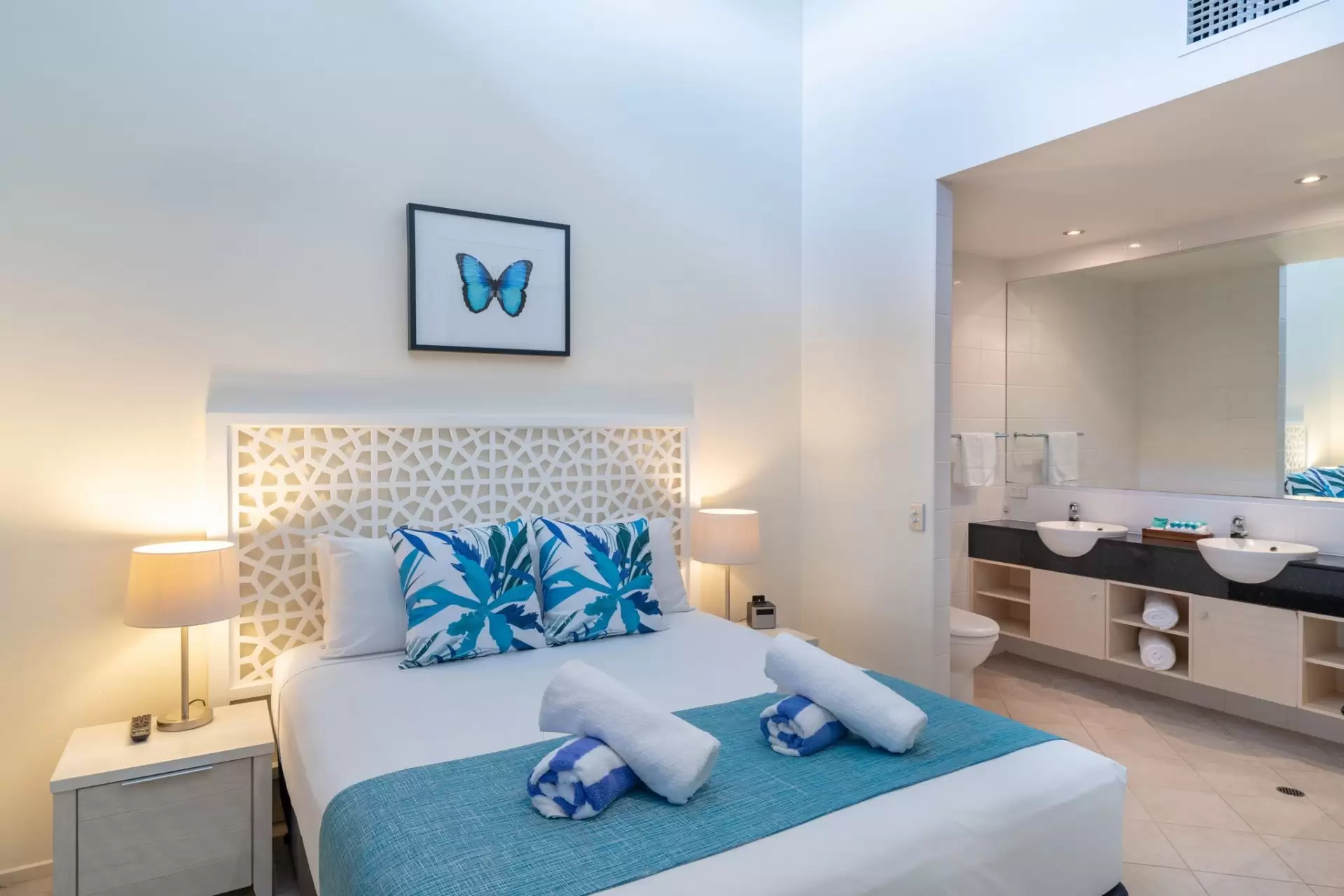 12/26-30 Saltwater Apartments, Macrossan Street, Port Douglas Sold by  - image 1