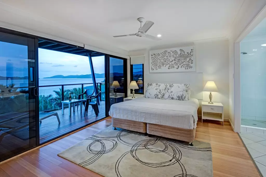Shorelines 28 5 Acacia Drive, Hamilton Island Sold by Queensland Sotheby's International Realty - image 1