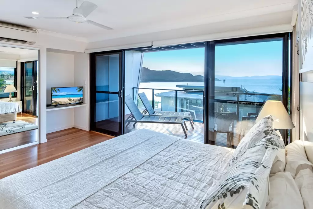 Shorelines 28 5 Acacia Drive, Hamilton Island Sold by Queensland Sotheby's International Realty - image 1