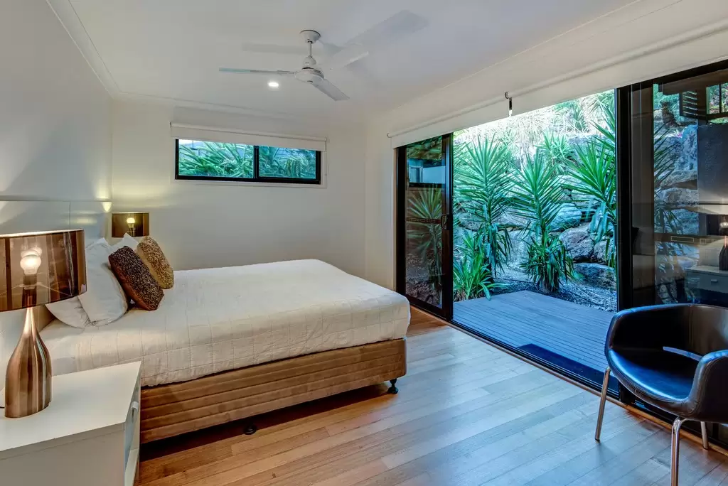 Shorelines 28 5 Acacia Drive, Hamilton Island Sold by Queensland Sotheby's International Realty - image 1