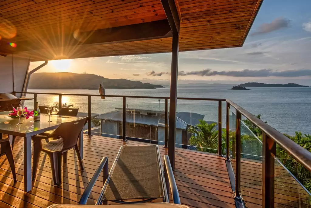 Shorelines 28 5 Acacia Drive, Hamilton Island Sold by Queensland Sotheby's International Realty - image 1