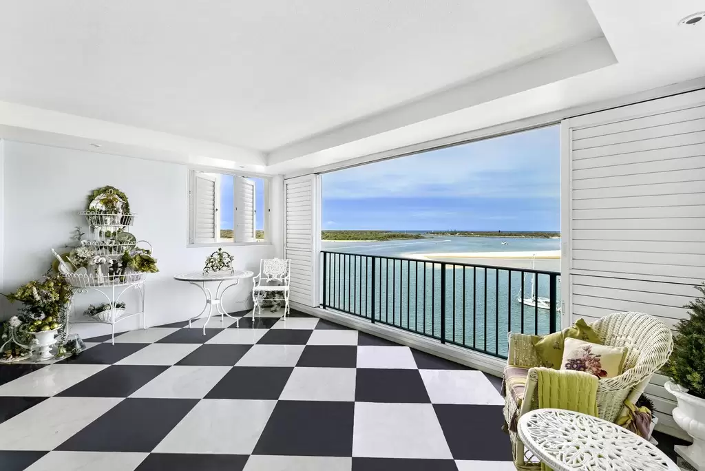 33/326 Marine Parade, Labrador Sold by Queensland Sotheby's International Realty - image 1