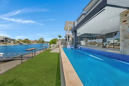 33 Sundowner Court, Mermaid Waters Sold by 