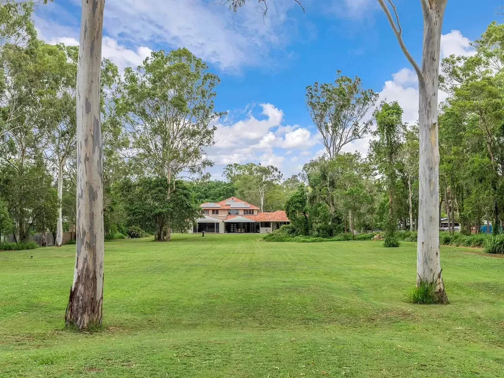 914 Boston Road, Chandler Sold by Queensland Sotheby's International Realty - image 1