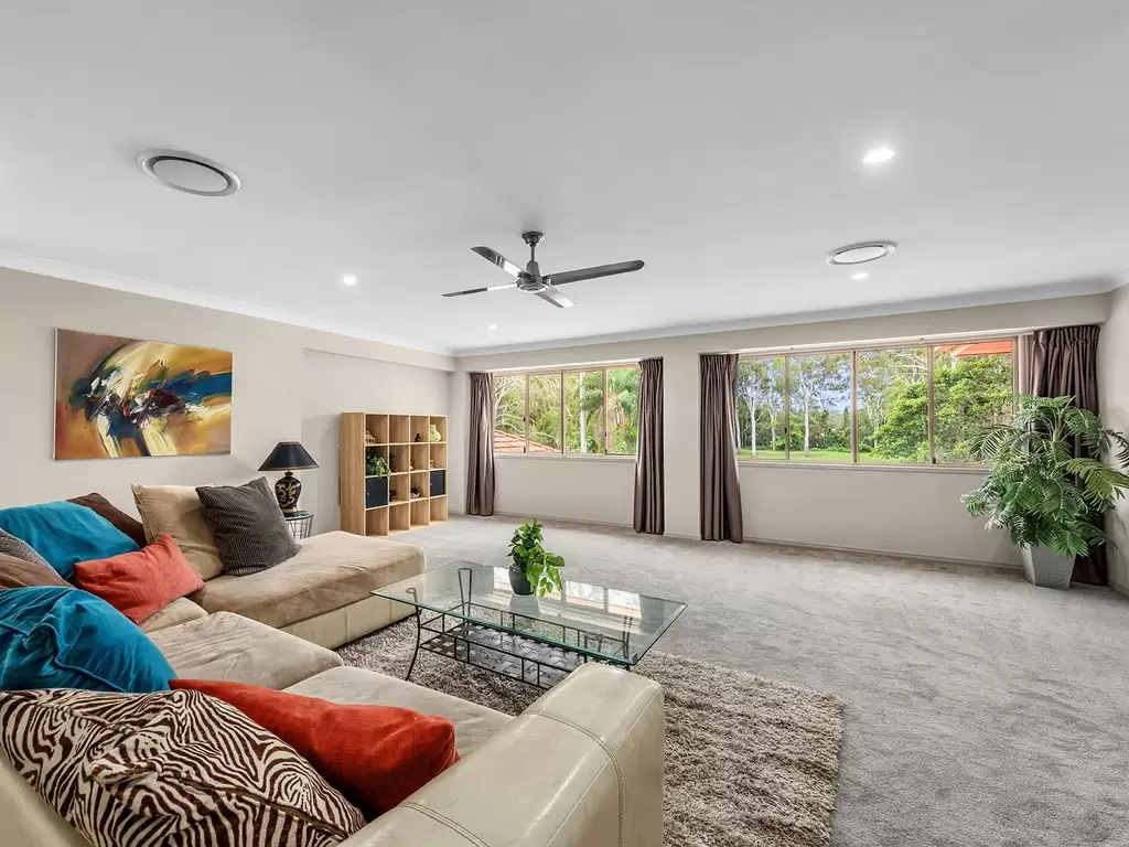 914 Boston Road, Chandler Sold by Queensland Sotheby's International Realty - image 1