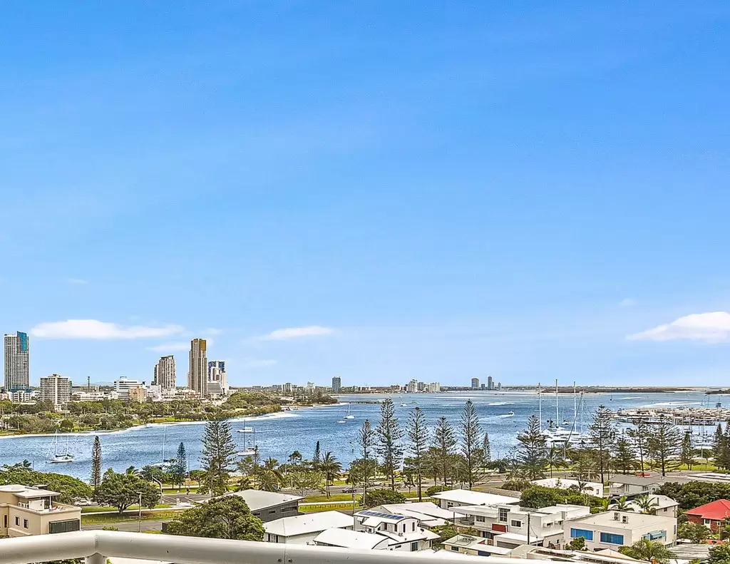 Ocean Sands / 11 Hughes Avenue, Main Beach Sold by Queensland Sotheby's International Realty - image 1