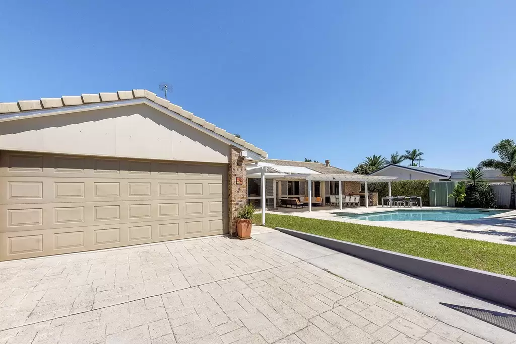 12 Elgin Cresent, Bundall Sold by  - image 1