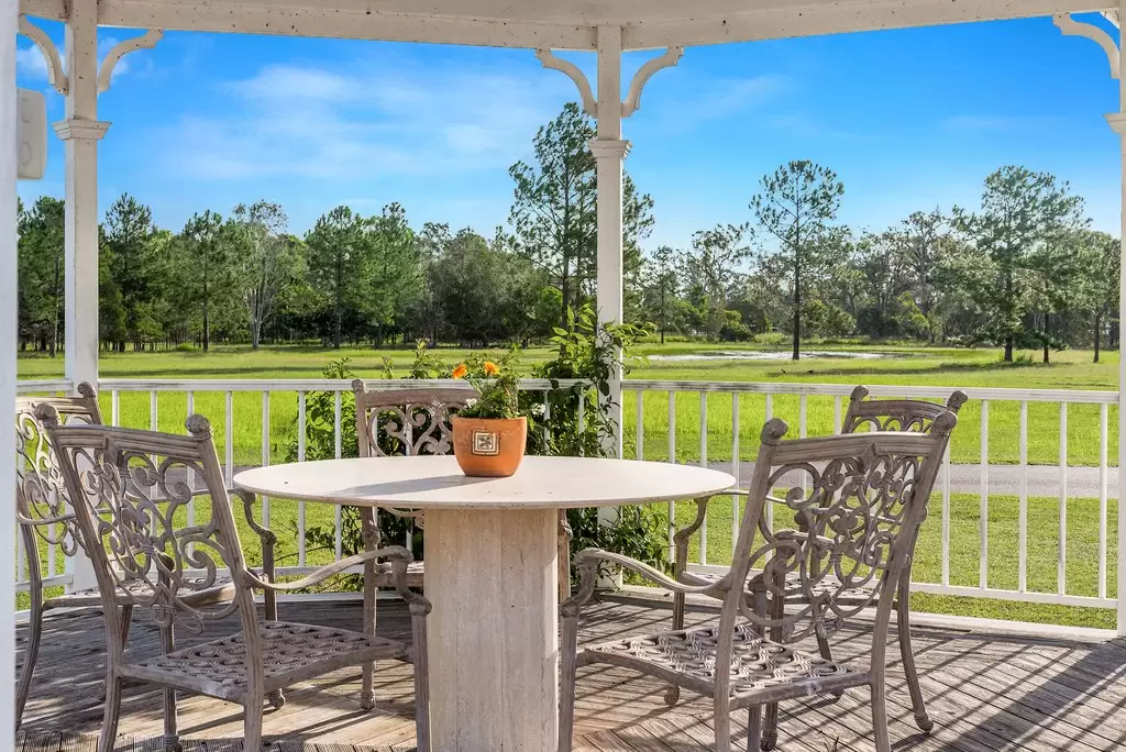 39 Prawle Road, Dundathu Sold by Queensland Sotheby's International Realty - image 1