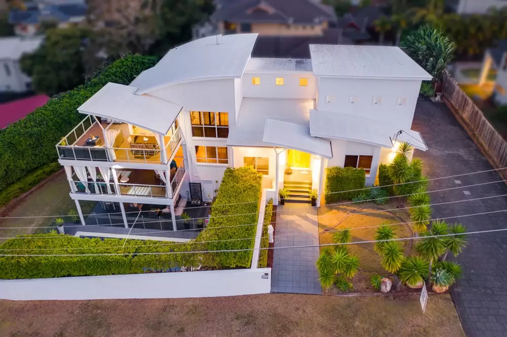7 Sleath Street, Ormiston Sold by Queensland Sotheby's International Realty - image 1