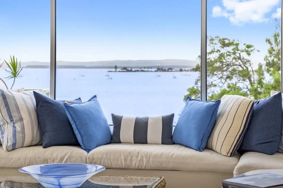 7 Sleath Street, Ormiston Sold by Queensland Sotheby's International Realty - image 1
