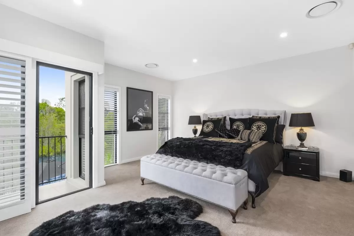 39A Paradise Island, Surfers Paradise Sold by Queensland Sotheby's International Realty - image 1