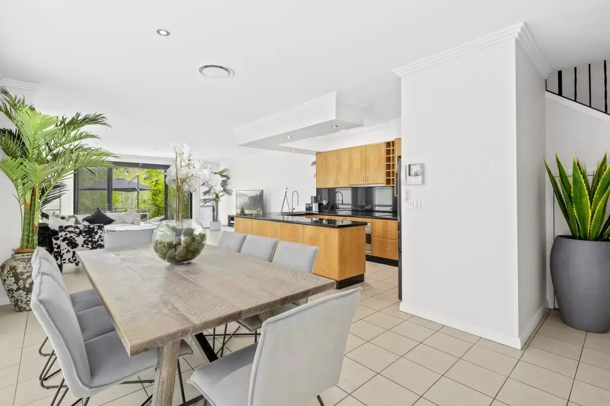 39A Paradise Island, Surfers Paradise Sold by Queensland Sotheby's International Realty - image 1