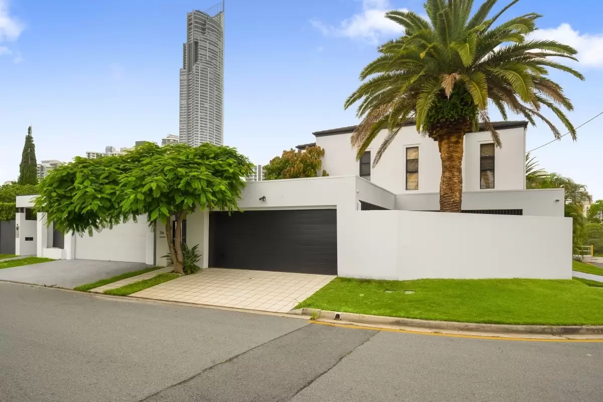 39A Paradise Island, Surfers Paradise Sold by Queensland Sotheby's International Realty - image 1
