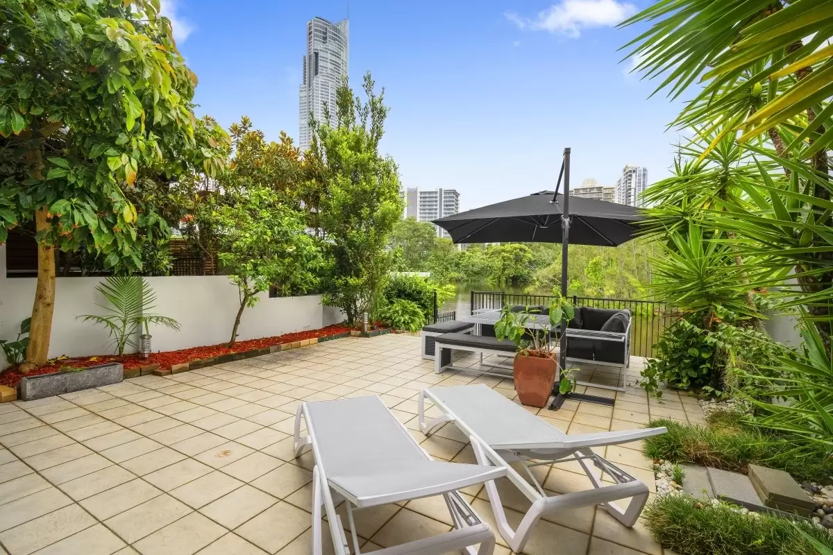 39A Paradise Island, Surfers Paradise Sold by Queensland Sotheby's International Realty - image 1