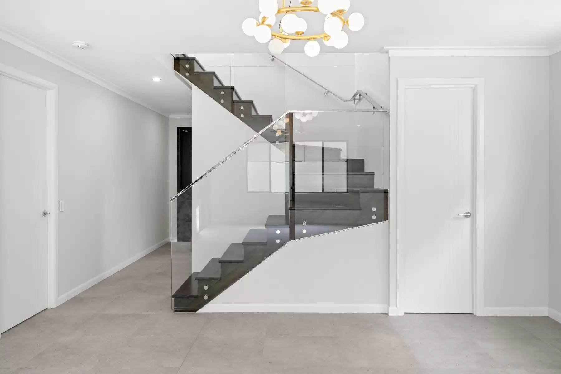 175 Campbell Street, Sorrento Sold by Queensland Sotheby's International Realty - image 1