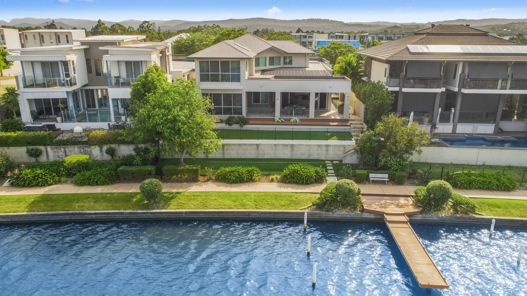 5069 Emerald Island Drive, Carrara Sold by Queensland Sotheby's International Realty - image 1