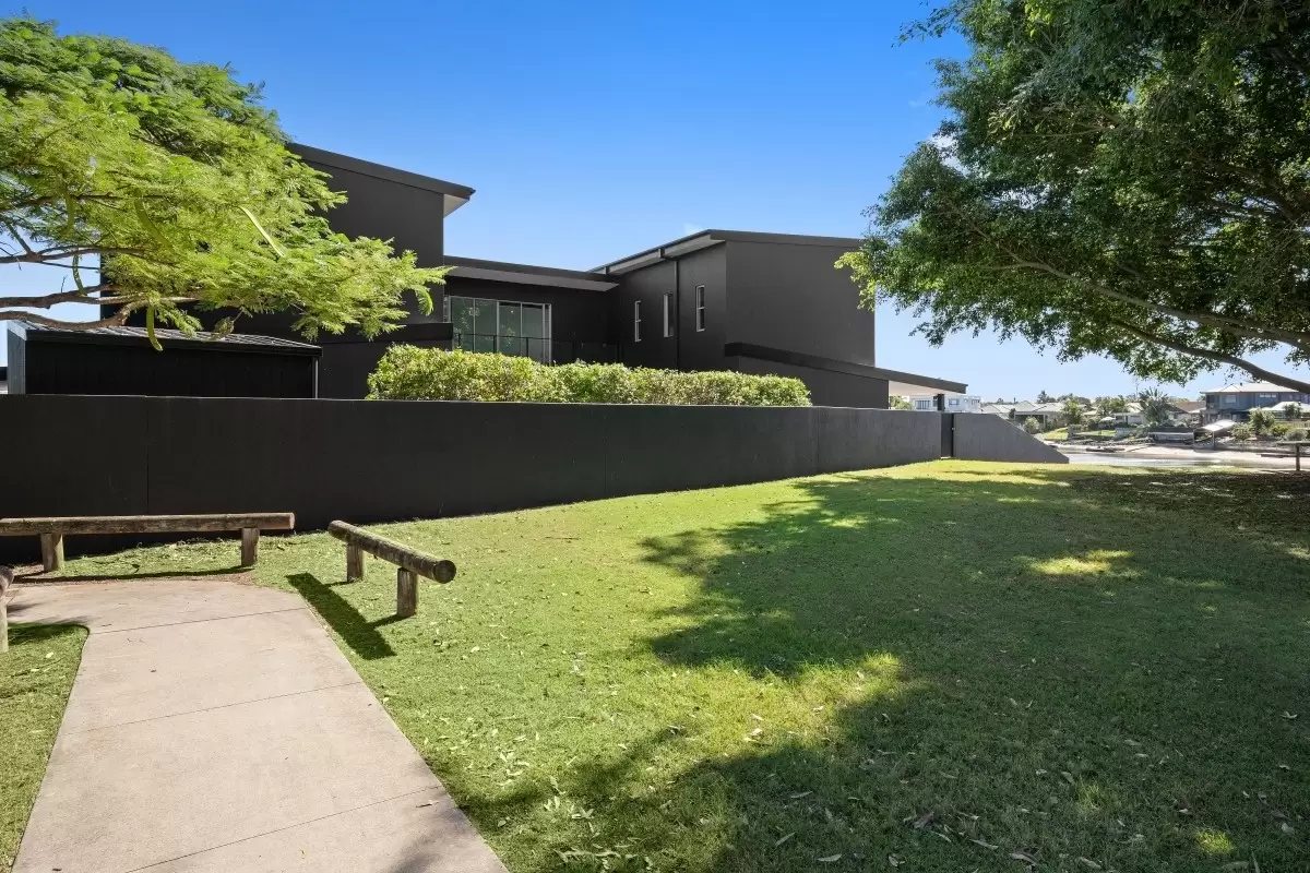11 Boomerang Crescent, Sorrento Sold by Queensland Sotheby's International Realty - image 1