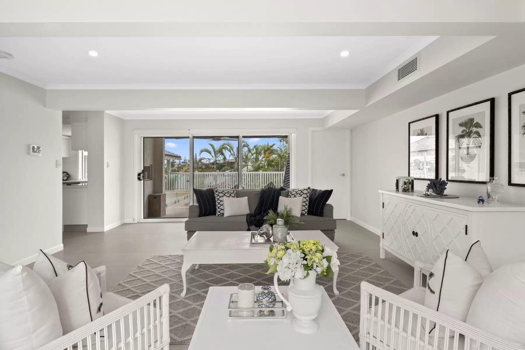 18 Kerry Court, Sorrento Sold by Queensland Sotheby's International Realty - image 1
